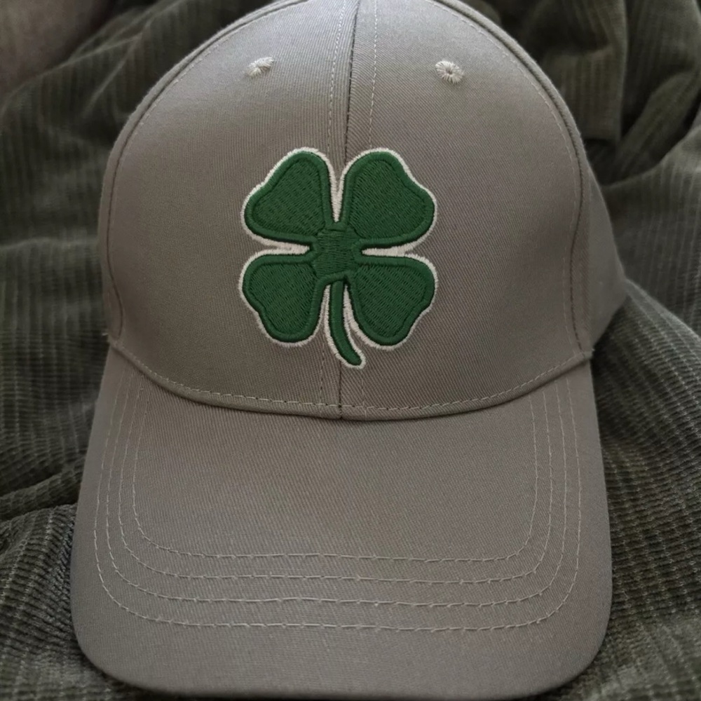 Gray Clover Cap
